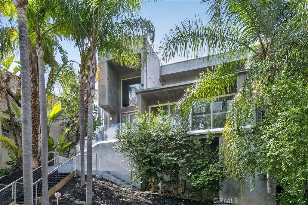 21530 Yucatan Avenue, Woodland Hills