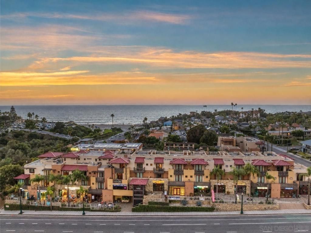 90 N Coast Highway 101 # 201, Encinitas