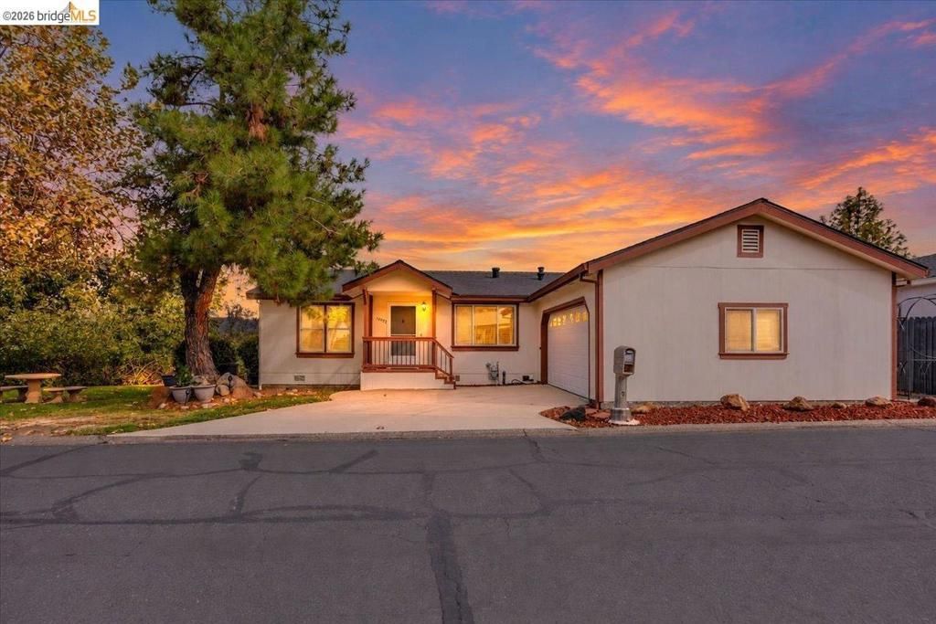 16992 Clouds Rest Rd, Soulsbyville