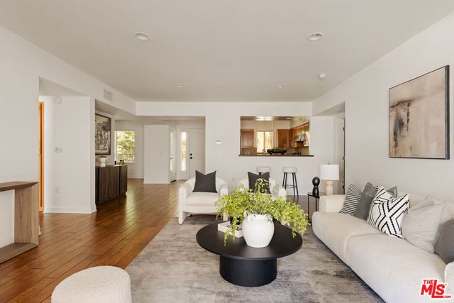 8238 W Manchester Avenue # 208, Playa Del Rey