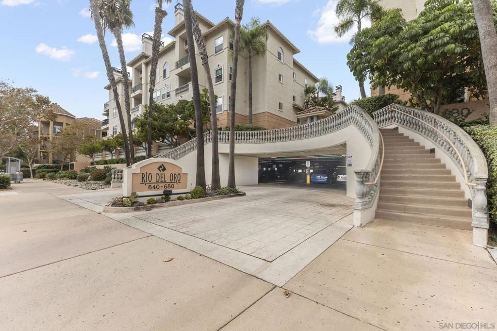 640 Camino De La Reina # 1309, San Diego