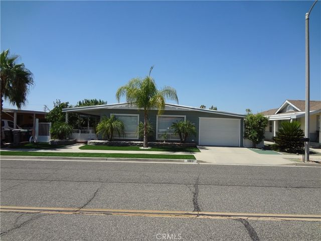 1065 S Elk, Hemet