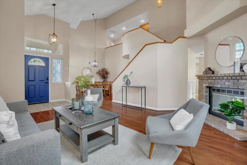 825 Foxwood Drive, Tracy