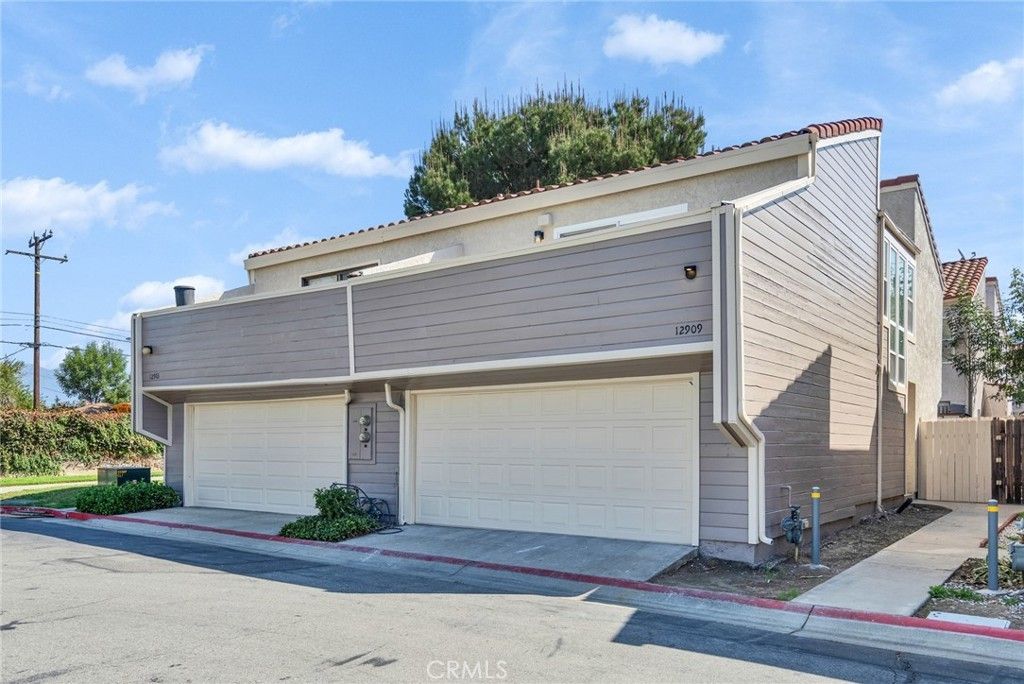 12909 Royal Palm, Chino