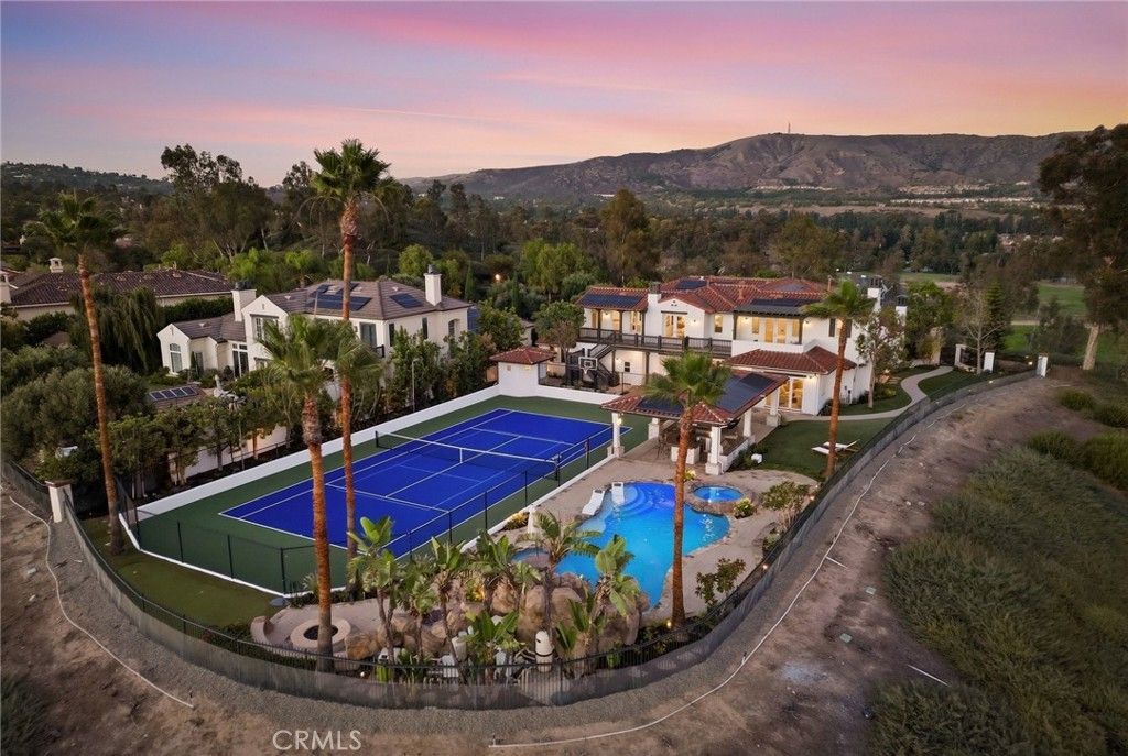 11775 Collar, Tustin