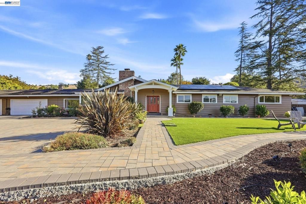 116 Coral Dr, Orinda