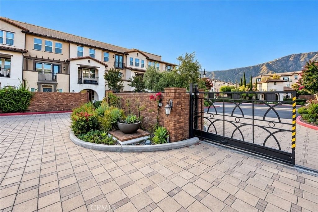 631 W Foothill # 26, Glendora