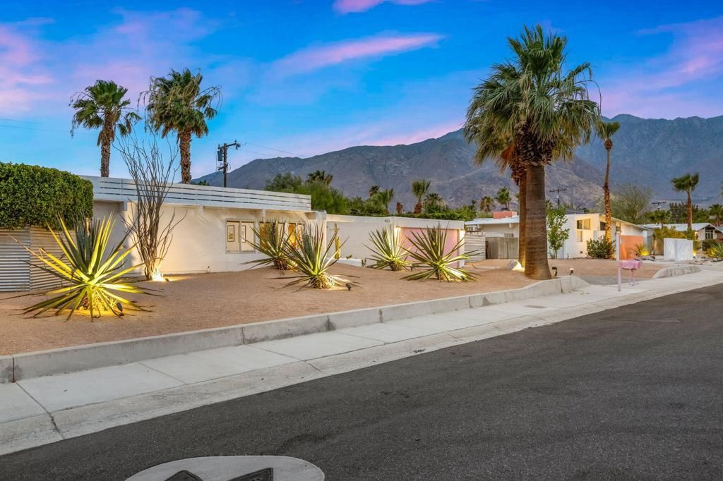 483 E Francis Drive, Palm Springs