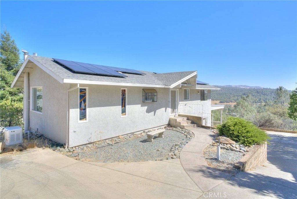 5366 Fall River Court, Oroville