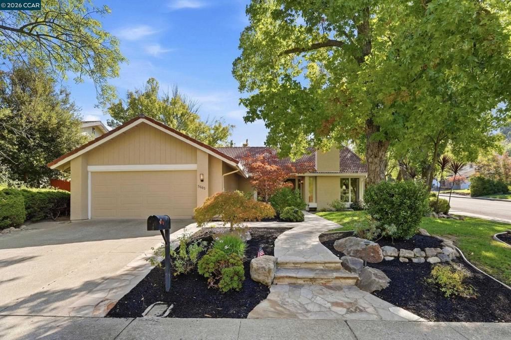 5685 White Mountain Ct, Martinez