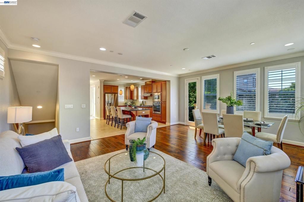 538 Selby Ln, Livermore