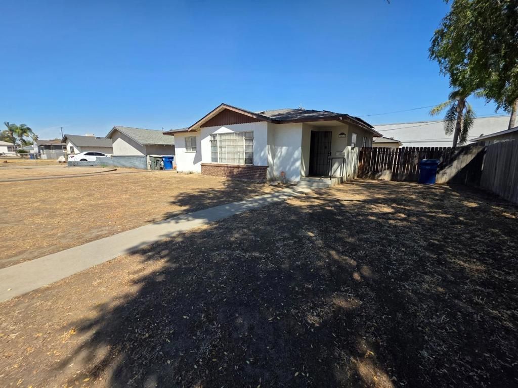 1412 Saxon Way, Bakersfield