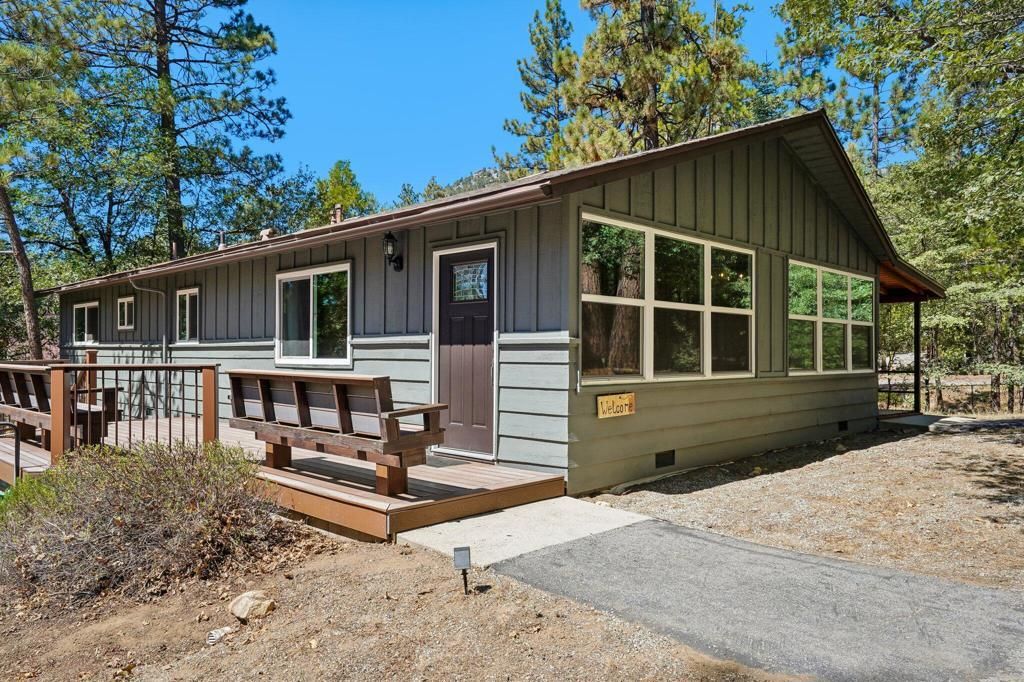 25405 Palomar Road, Idyllwild