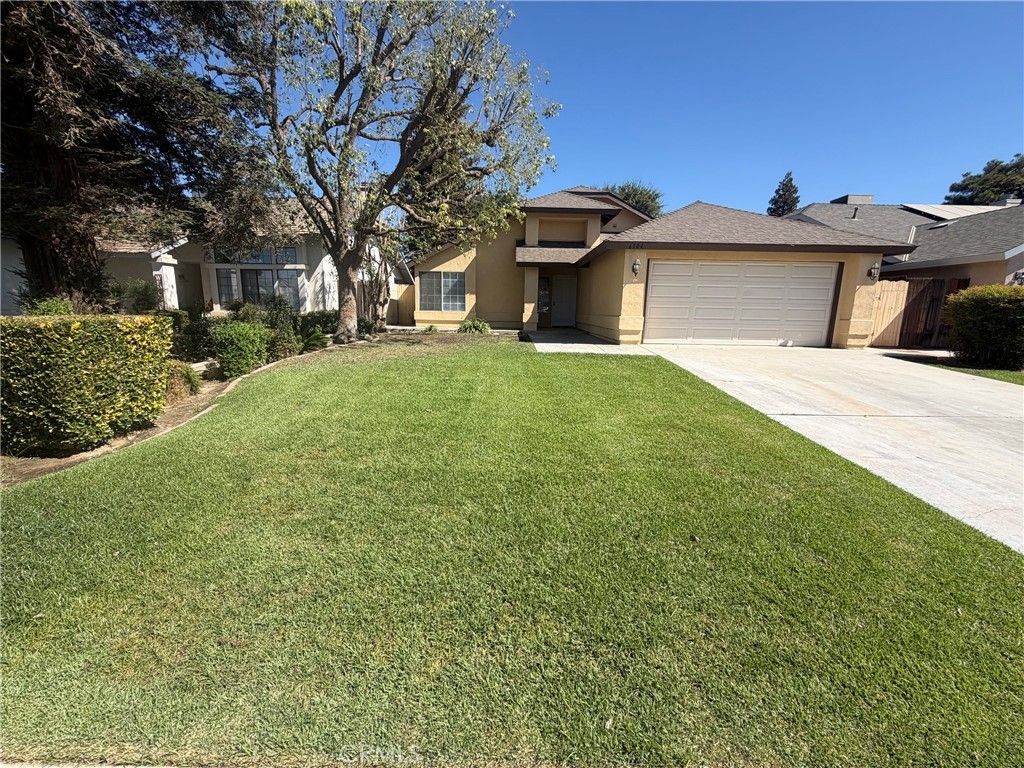 6504 Quaking Aspen, Bakersfield