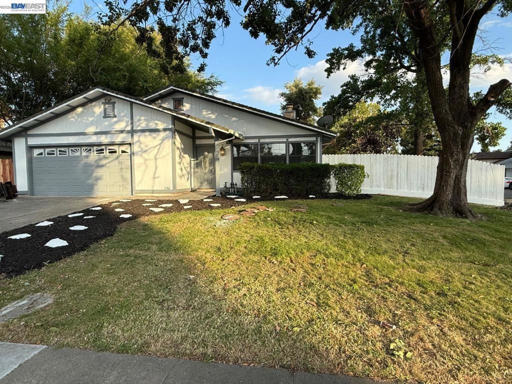 1450 Oak Nob Way, Sacramento