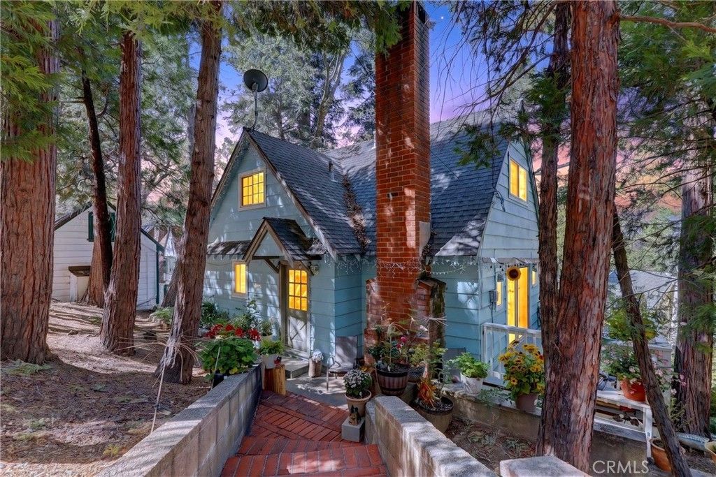 208 Heliotrope, Lake Arrowhead