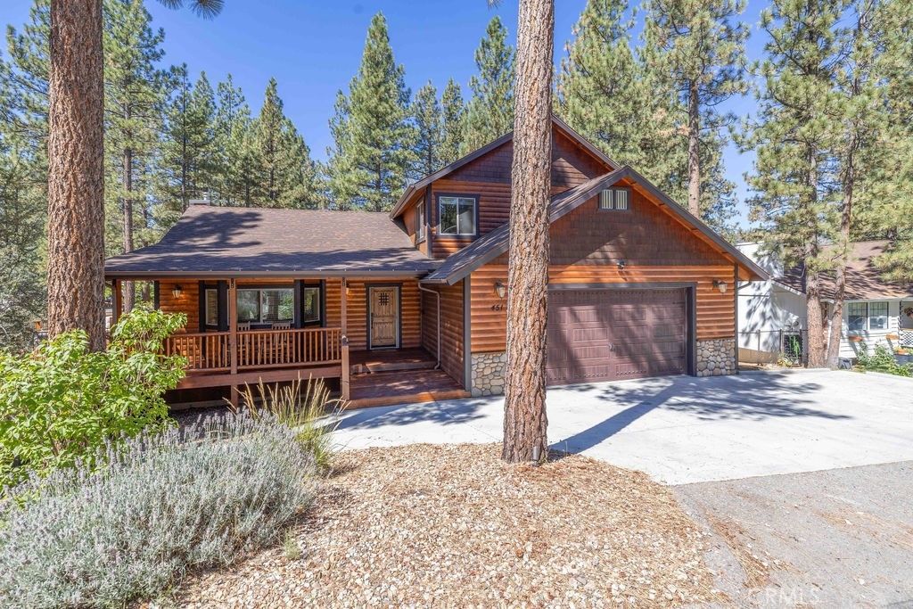 451 Pineview, Big Bear City