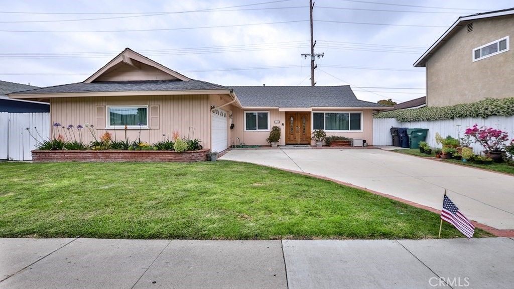 6631 Walton Dr, Huntington Beach