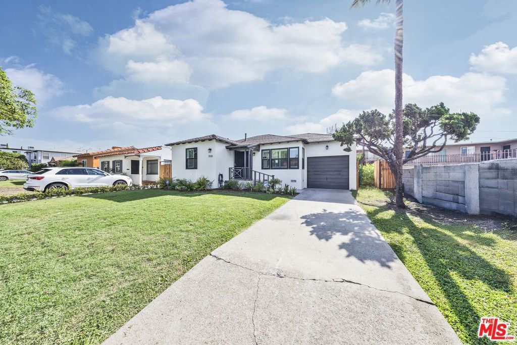 1926 Hauser Boulevard, Los Angeles
