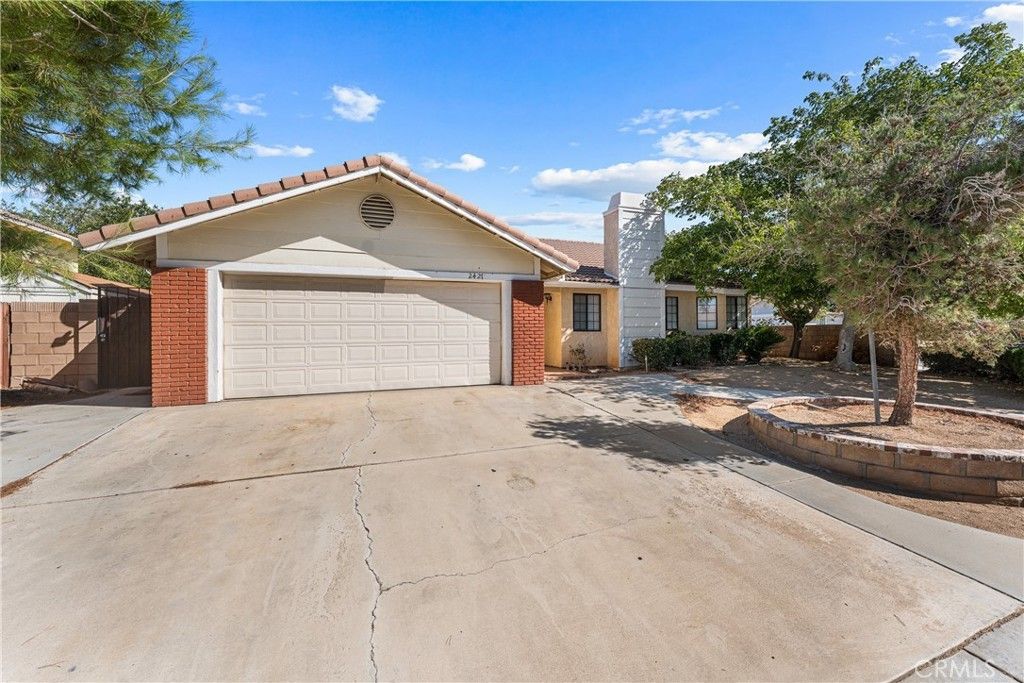 2427 Oakcrest, Palmdale