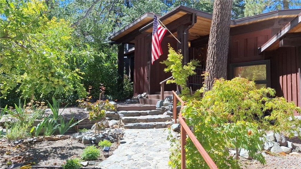 516 Lark Drive, Wrightwood