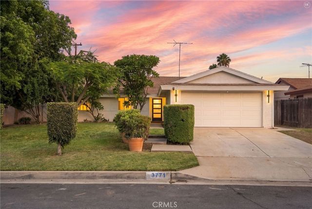 3771 Briarvale, Corona