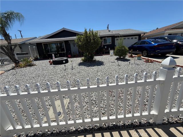 395 Jade, Hemet