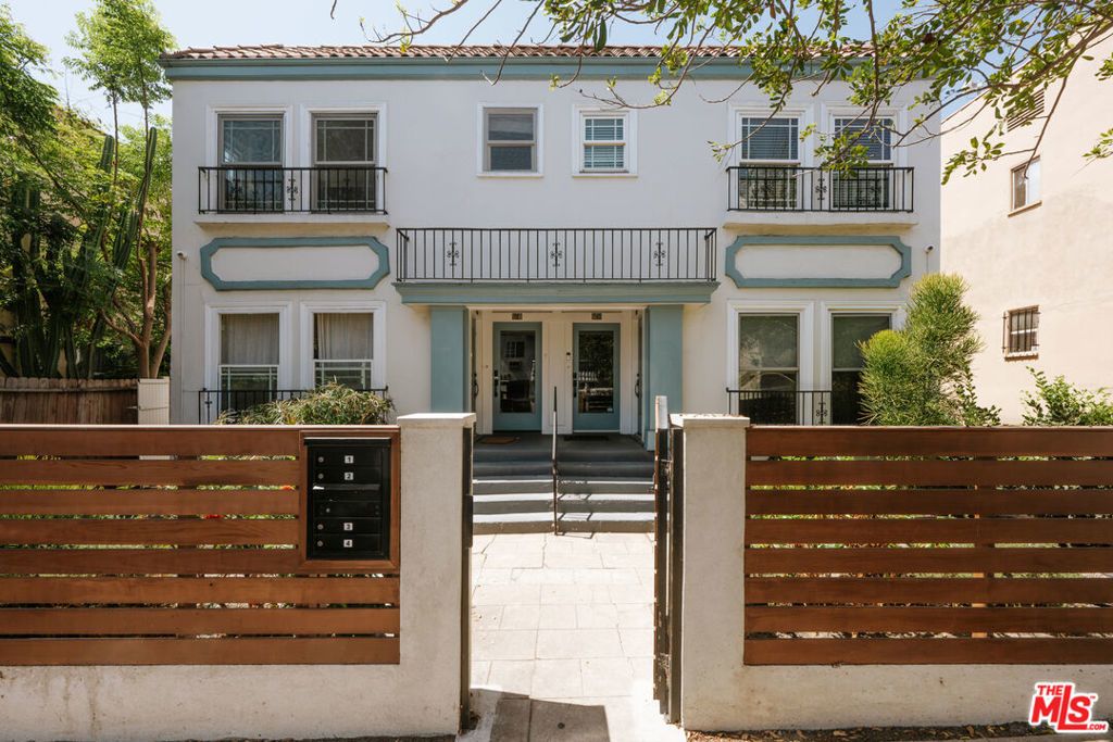743 N Manhattan Place, East Los Angeles