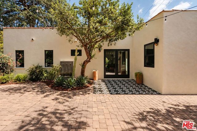 3221 Griffith Park Boulevard, Los Angeles