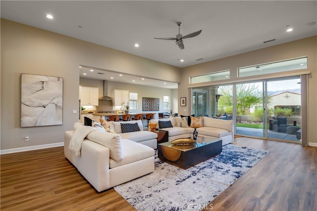 16 Burgundy, Rancho Mirage