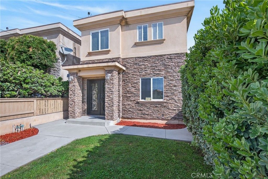 1310 W 1st, San Pedro