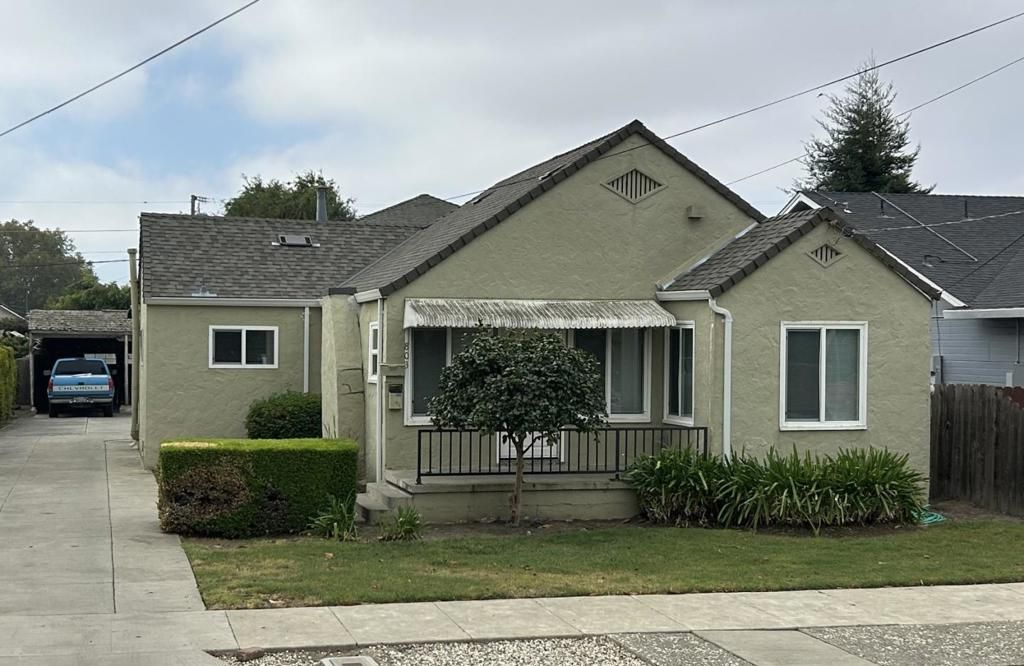 803 W 2nd Street, Hollister