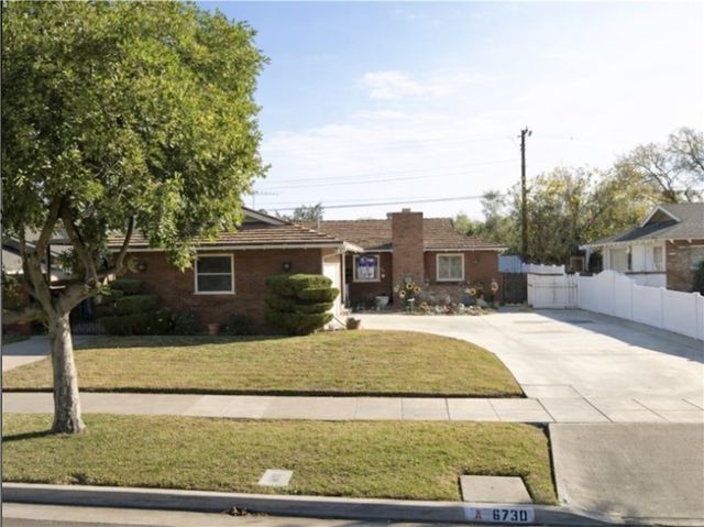 6730 Montclair Dr, Riverside