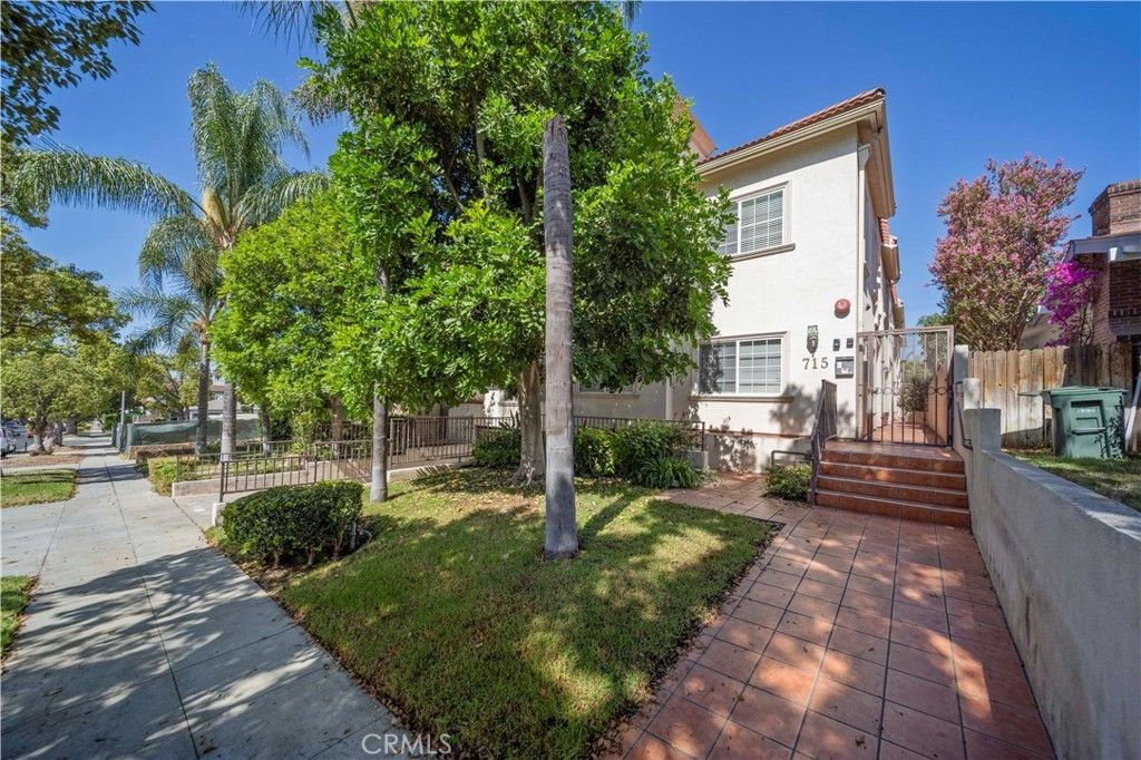 715 E Angeleno # 104, Burbank