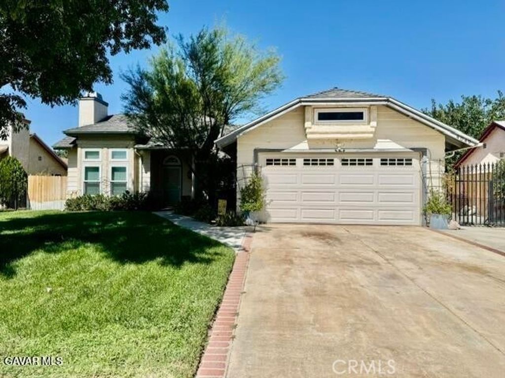 4049 Saddleback, Palmdale