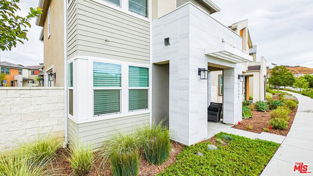 27045 Trail View Lane, Valencia