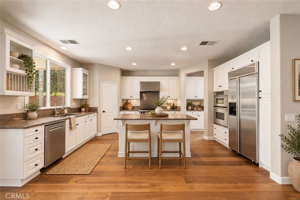 45000 Vine Cliff, Temecula
