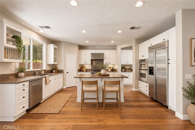 45000 Vine Cliff, Temecula