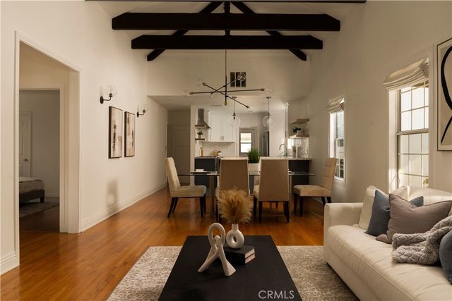 520 N Citrus Avenue, Los Angeles