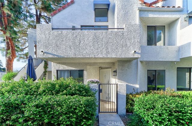 652 Park Shadow Court # 39, Baldwin Park