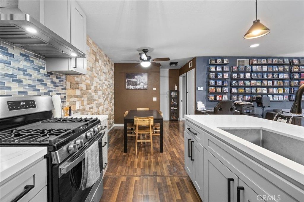 1082 Cabrillo Park # D, Santa Ana