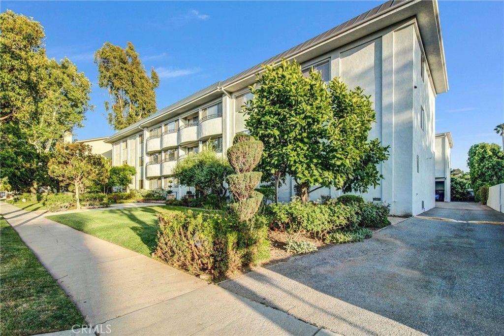 972 E California # 304, Pasadena