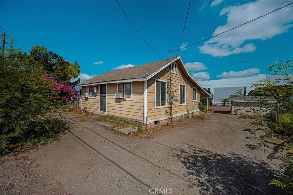 920 E 3rd Street, Corona