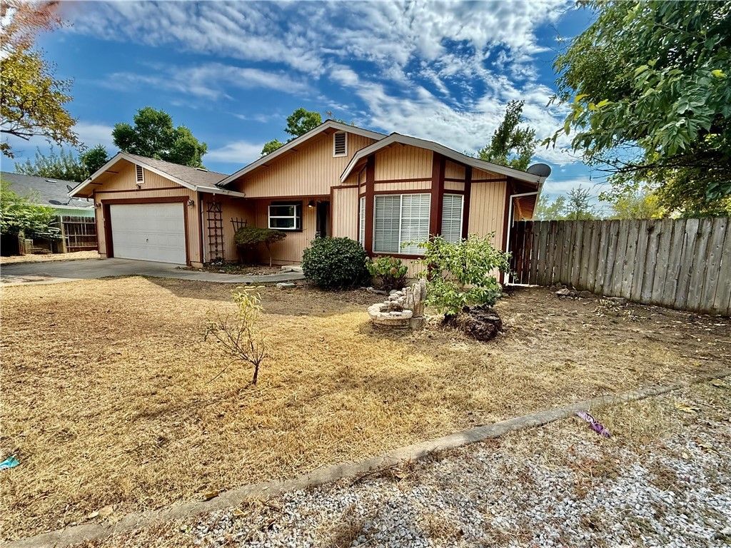 2545 Penelope Street, Redding