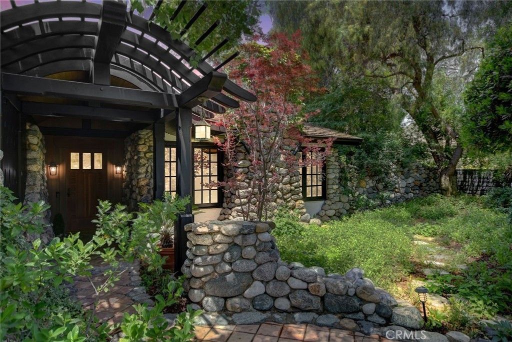 2293 Bonnie Brae, Claremont
