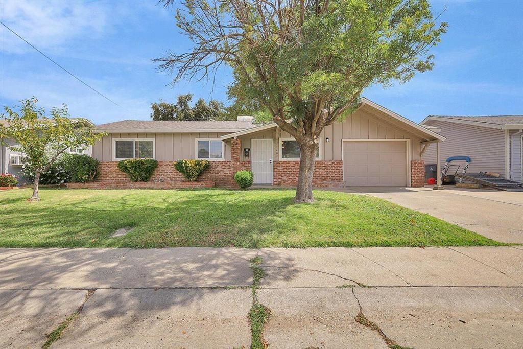 1467 Stewart Way, Yuba City