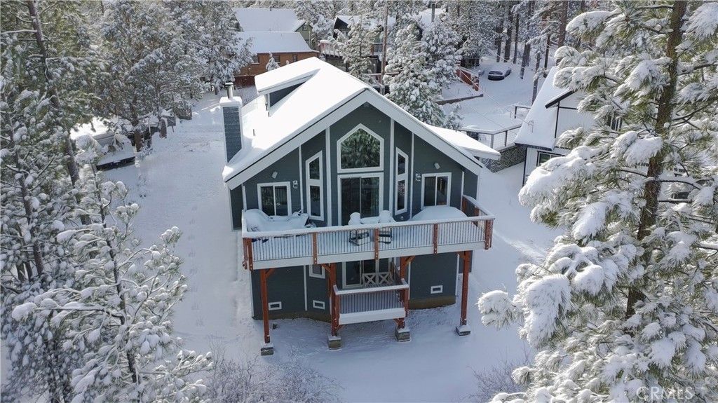 313 Hilltop Lane, Big Bear City