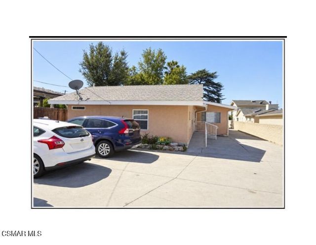 10517 Penrose Street, Sun Valley