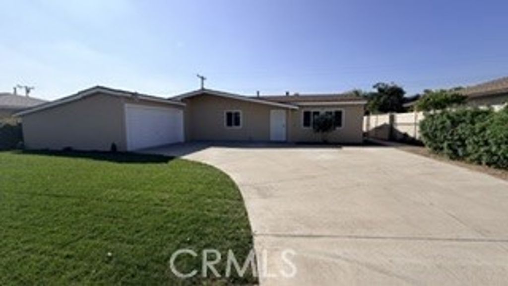329 Hawthorne, Rialto
