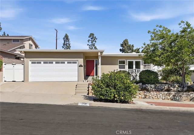 1706 Miracosta, San Pedro